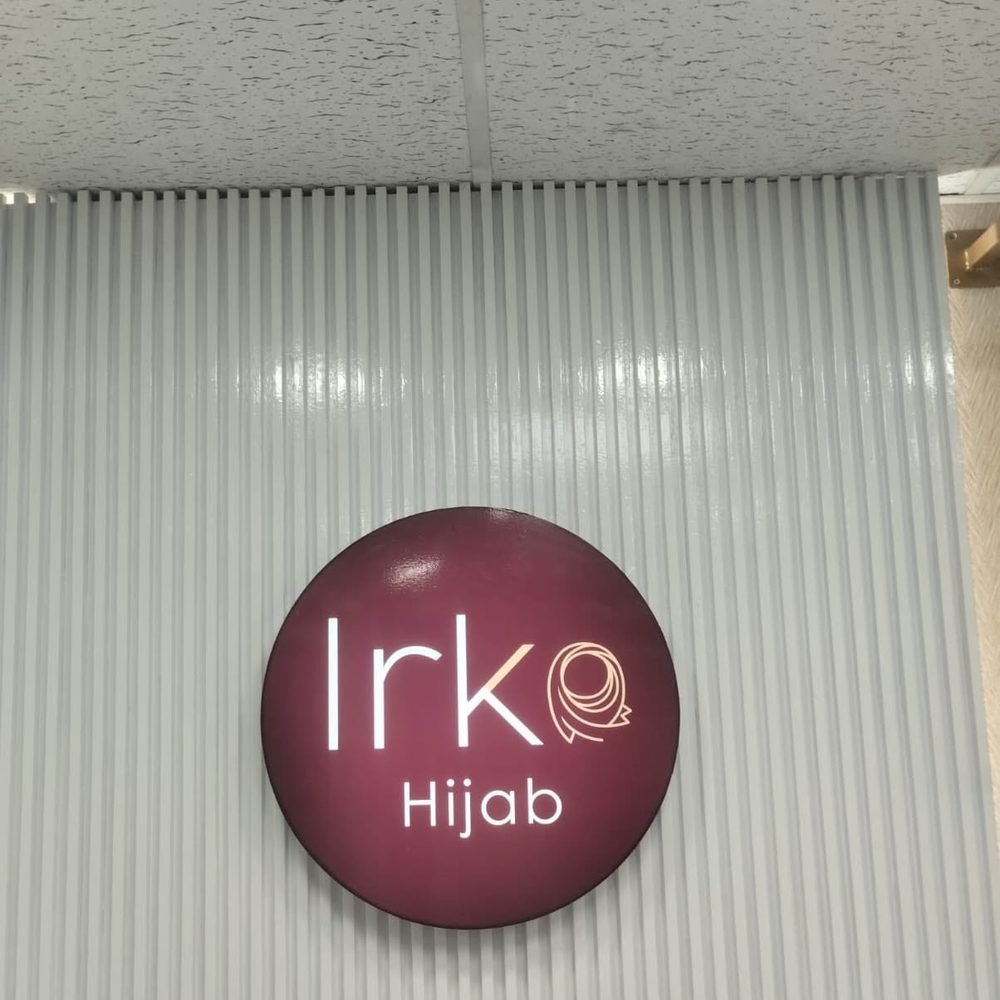 এক্রিলিক রাউন্ড লোগো সাইন